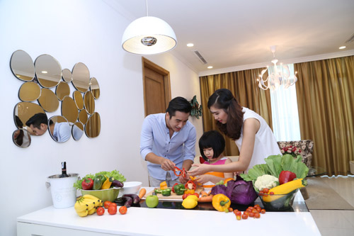 vinceco-tang-rau-qua-sach-cho-cu-dan-vinhomes-1 Cư dân Vinhomes được giảm tải mối lo nội trợ và đảm bảo sức khỏe gia đình với món quà xanh từ Tập đoàn Vingroup.